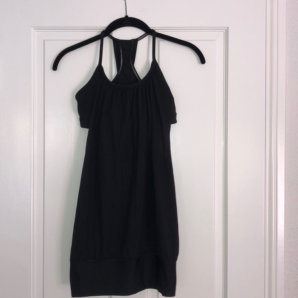 Lululemon Flow Y Tank with bra size 4